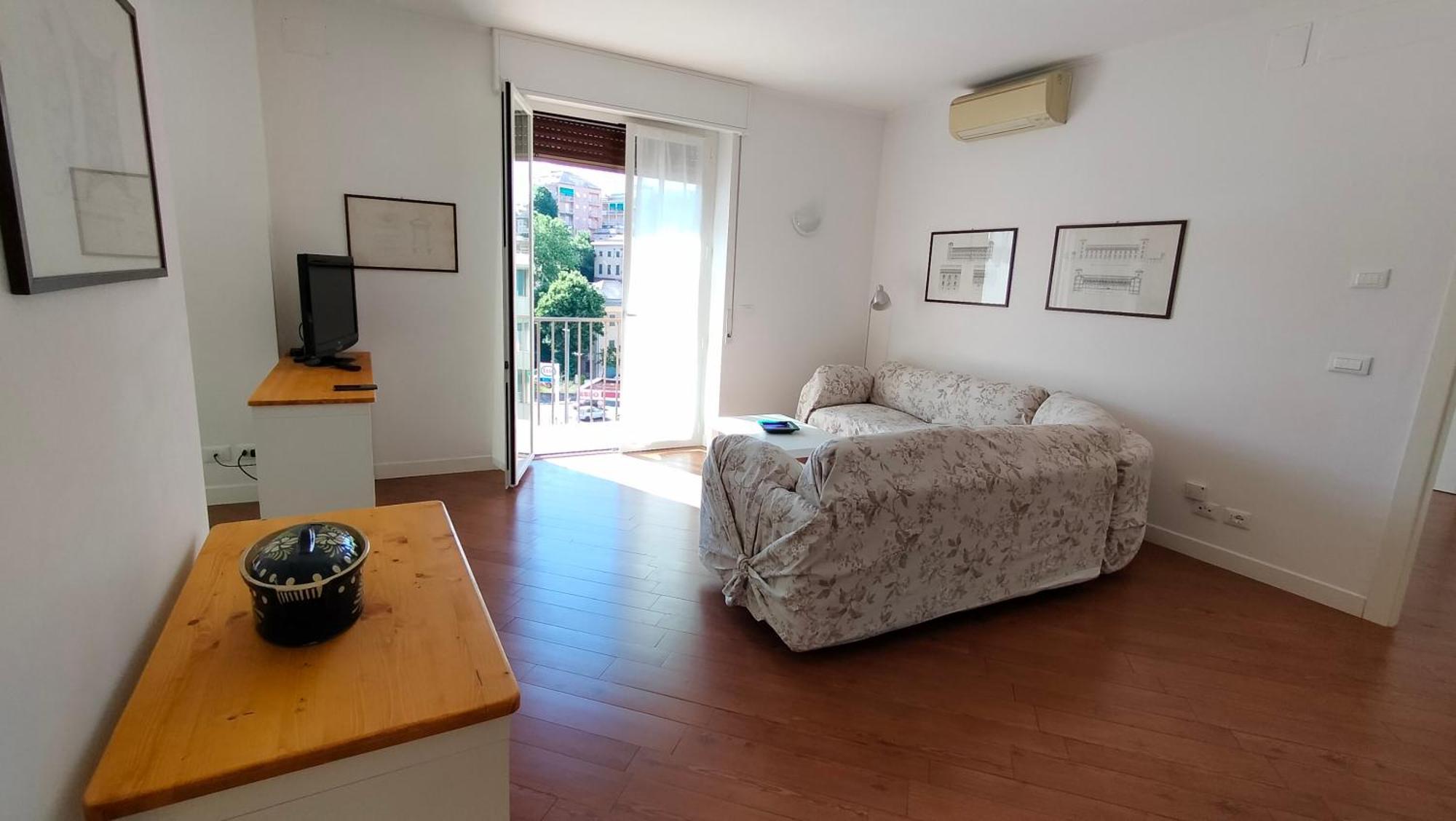 Tutto Intorno A Te Genua